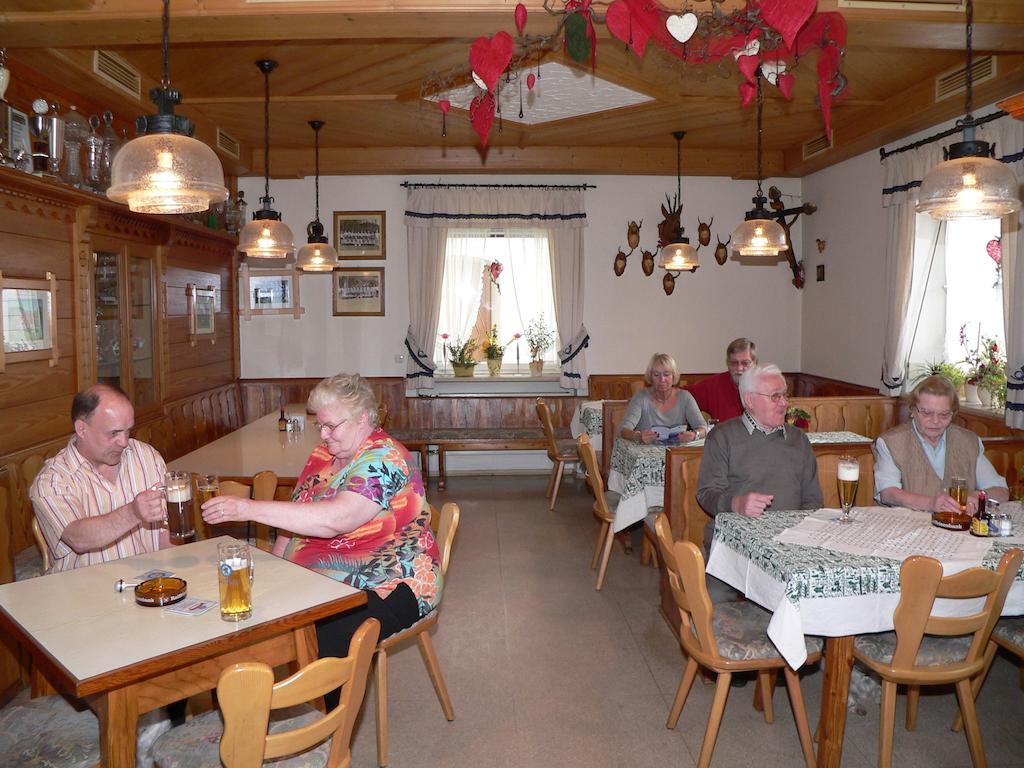Gasthof - Pension Zur Post 아크슬래시 객실 사진
